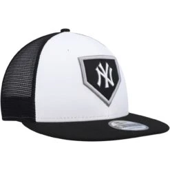 Men's New York Yankees New Era White/Black 2022 Clubhouse Trucker 9FIFTY Snapback Hat -Baseball Peripherals Store black new york yankees 2022 clubhouse trucker 9fifty snapback hat ss5 p 4444264pv 3u akxfpyivfcpri9em6rbnv myd2vqueik6ppfzly3vh
