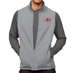 Men's Cincinnati Reds Antigua Heathered Gray Course Full-Zip Vest