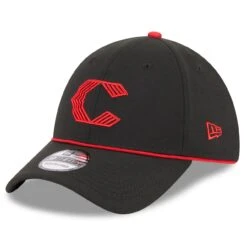 Men's Cincinnati Reds New Era Black 2023 City Connect 39THIRTY Flex Fit Hat