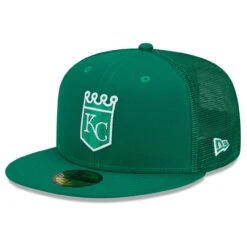 Men's Kansas City Royals New Era Green 2022 St. Patrick's Day 59FIFTY Fitted Hat
