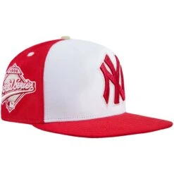 Men's New York Yankees Pro Standard White/Red Strawberry Ice Cream Drip Snapback Hat