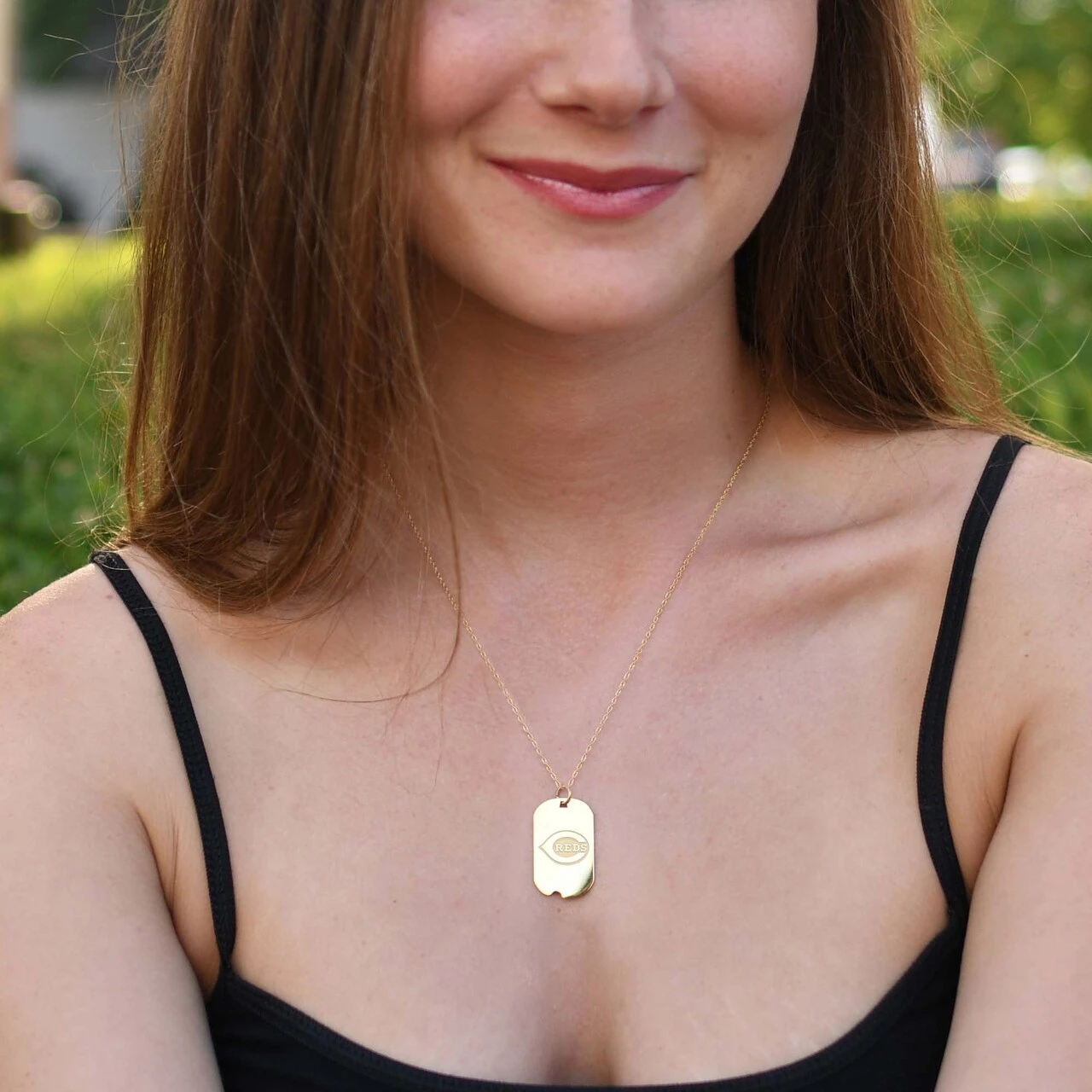 Women's Cincinnati Reds Gold-Plated Small Dog Tag Necklace 4 Women's Cincinnati Reds Gold-Plated Small Dog Tag Necklace - Image 2