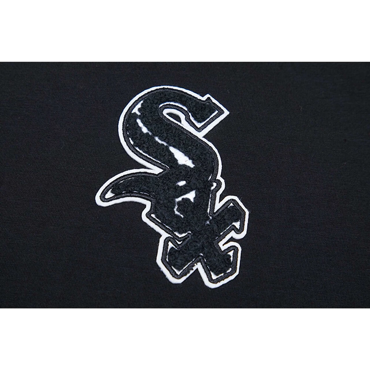 Women's Chicago White Sox Pro Standard Black Classic Team Boxy Cropped T-Shirt 6 Women's Chicago White Sox Pro Standard Black Classic Team Boxy Cropped T-Shirt - Image 4